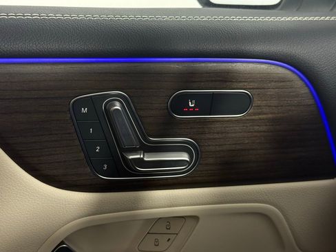 Used 2025 Mercedes-Benz GLB 250 GLB 250 image 16