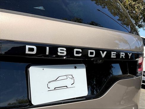 New 2025 Land Rover Discovery S image 26