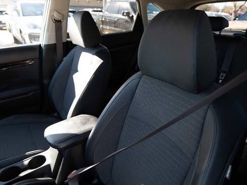 Used 2023 Kia Seltos S image 11