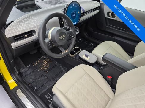 Used 2025 MINI Cooper 2-Door Hardtop FWD image 10