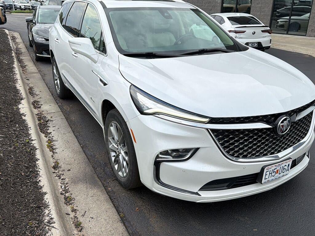 Used 2022 Buick Enclave Avenir w/ Avenir Technology Package AWD/4WD image 28