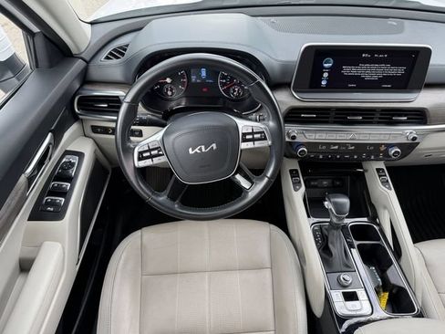 Used 2022 Kia Telluride EX w/ EX Premium Package FWD image 16