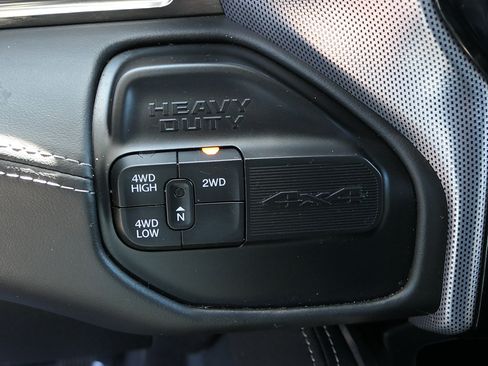 Used 2020 RAM 2500 Limited AWD/4WD image 17