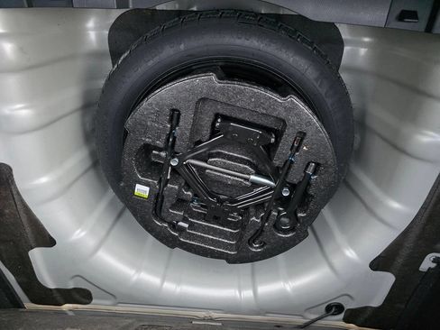 Used 2012 Hyundai Azera Base 4dr Sedan image 43