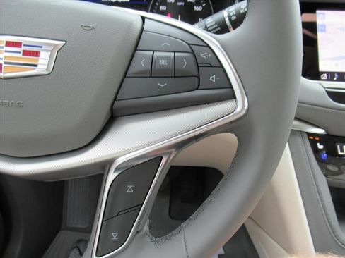New 2026 Cadillac XT5 Premium Luxury w/ Driver Assist Package FWD image 25