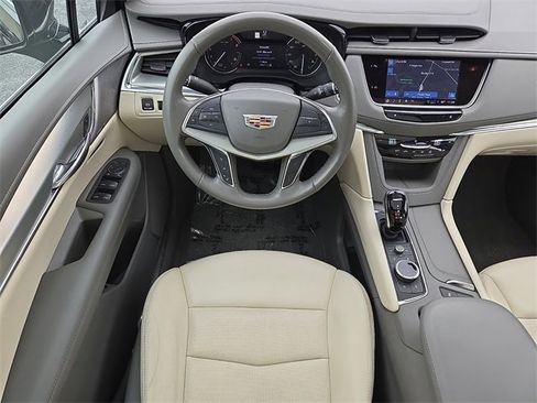 Certified 2022 Cadillac XT5 Premium Luxury image 23