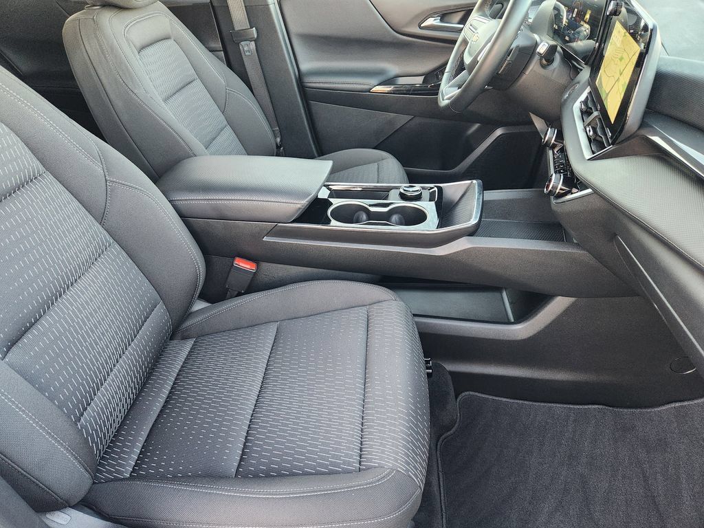 Certified 2026 Chevrolet Equinox LT FWD image 14