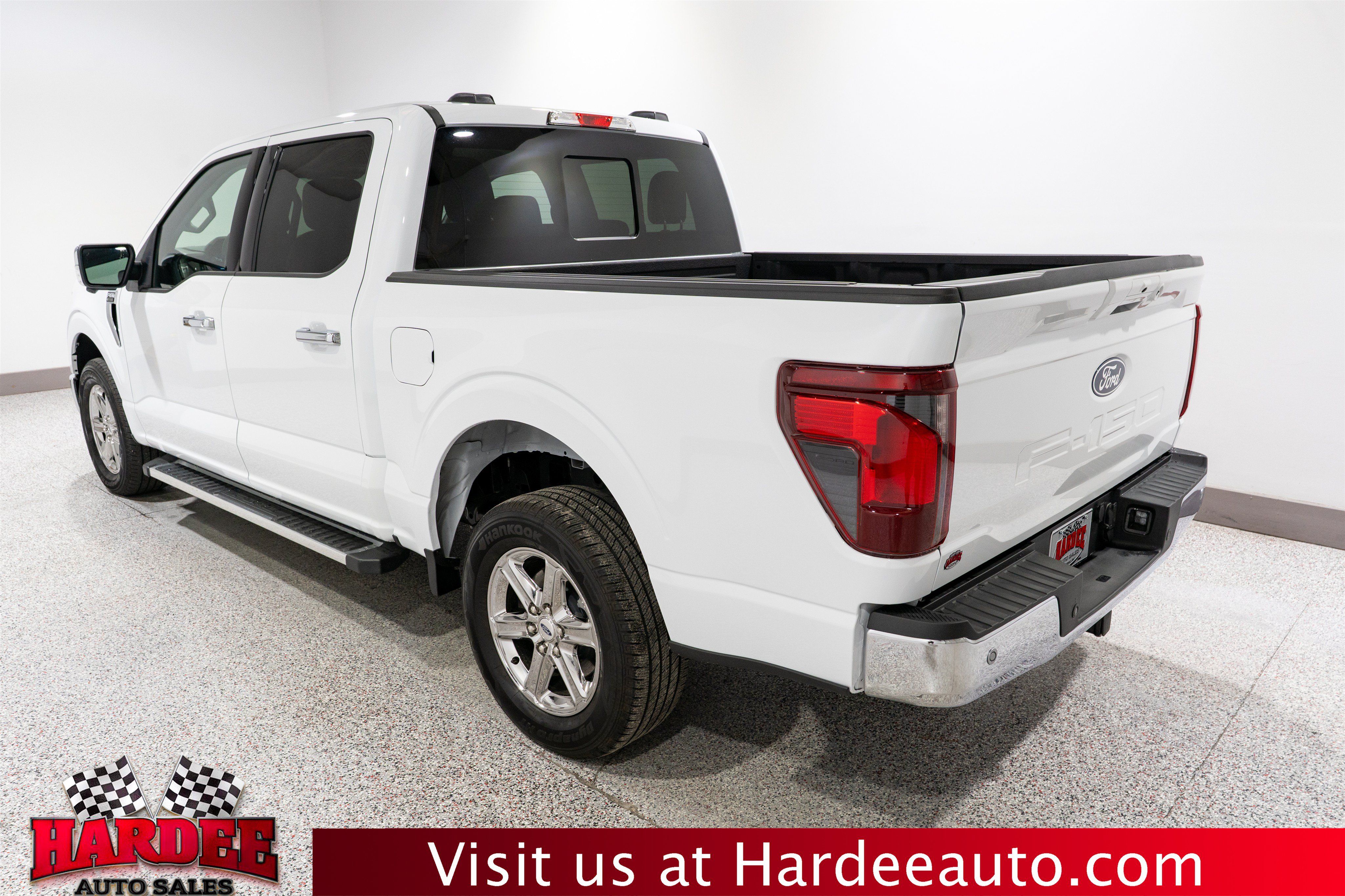 Used 2025 Ford F150 XLT w/ Equipment Group 302A MID RWD image 3