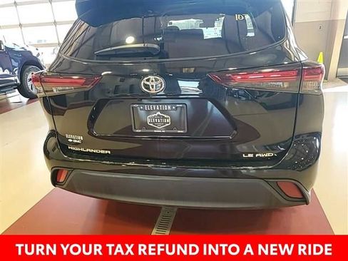 Used 2024 Toyota Highlander LE image 16