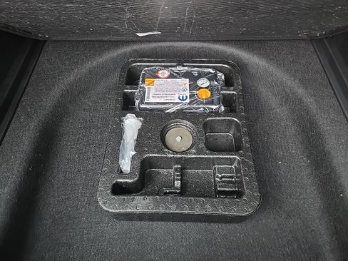 New 2026 Jeep Compass Latitude image 93