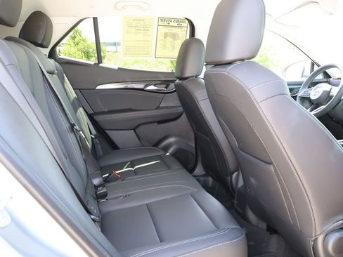 Used 2025 Buick Envision Preferred AWD/4WD image 12