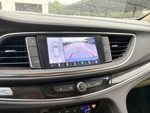 Used 2021 Buick Enclave Essence w/ Sound and Sites Package image 11