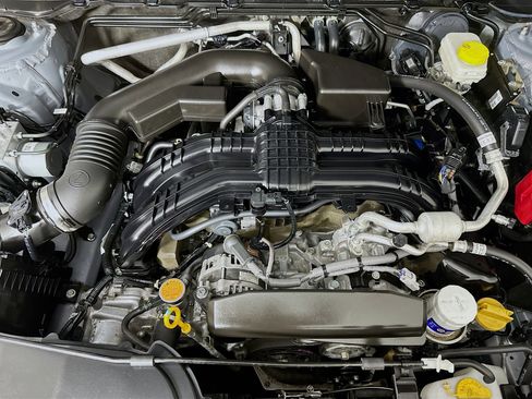 Used 2024 Subaru Crosstrek 2.0i Premium image 32