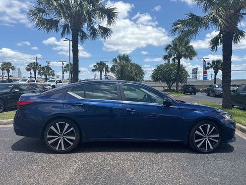 Used 2021 Nissan Altima 2.5 SR FWD image 6