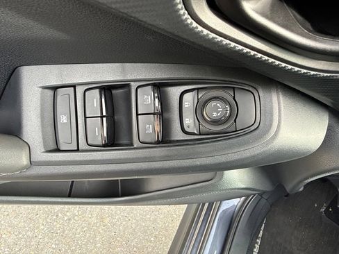 Used 2024 Subaru Crosstrek 2.0i Premium AWD/4WD image 10