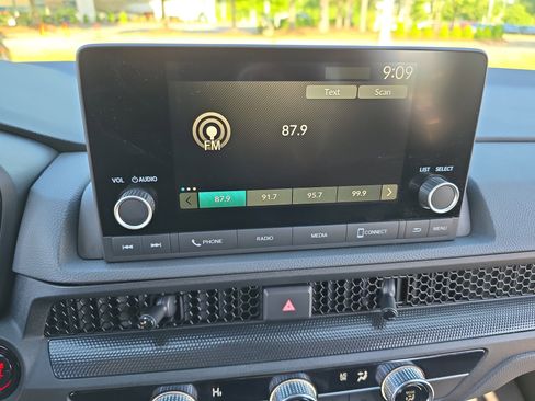 Used 2025 Honda CR-V LX image 21