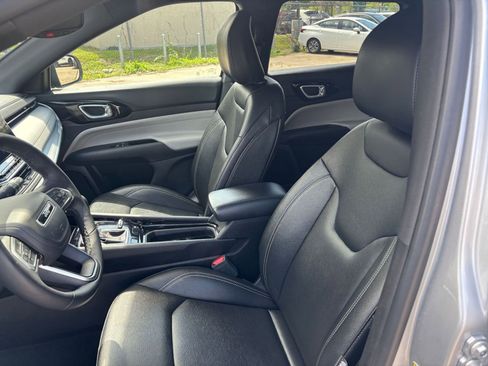 Used 2025 Jeep Compass Limited AWD/4WD image 25