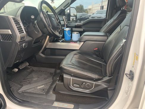 Used 2017 Ford F450 Platinum w/ Platinum Ultimate Package image 4