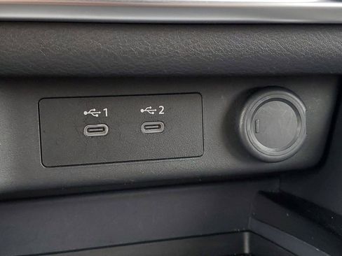 Used 2025 Nissan Rogue SV FWD image 23