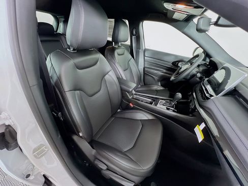 New 2026 Jeep Compass Latitude AWD/4WD image 27