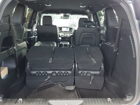 Certified 2023 Chrysler Pacifica Touring-L w/ S Appearance Package FWD image 27