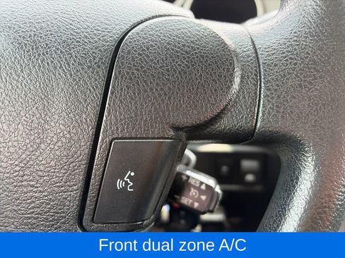 Used 2012 Toyota Tundra 4x4 CrewMax w/ SR5 Pkg image 12