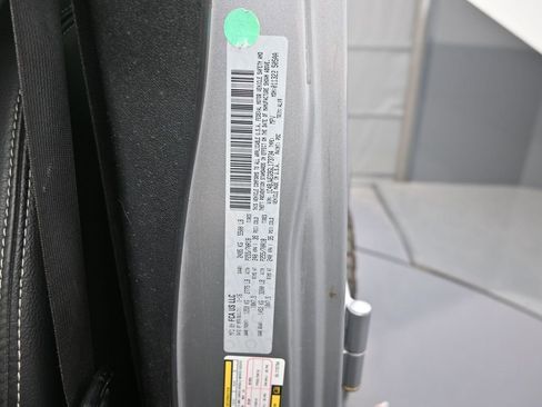 Used 2016 Jeep Wrangler Unlimited Sahara w/ Connectivity Group image 17