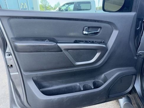 Used 2015 Nissan Titan SV w/ SV Value Truck Package image 12