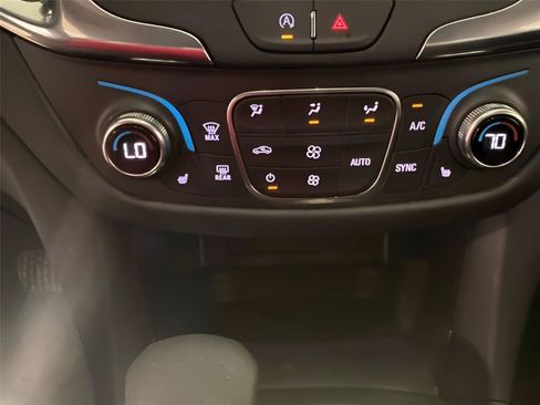 Certified 2024 Chevrolet Equinox LT w/ LPO, Floor Liner Package FWD image 20