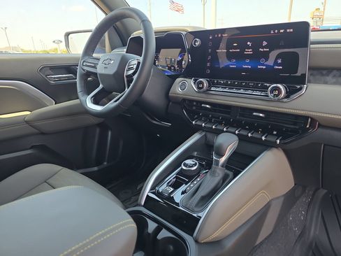 New 2026 Chevrolet Colorado ZR2 AWD/4WD image 16