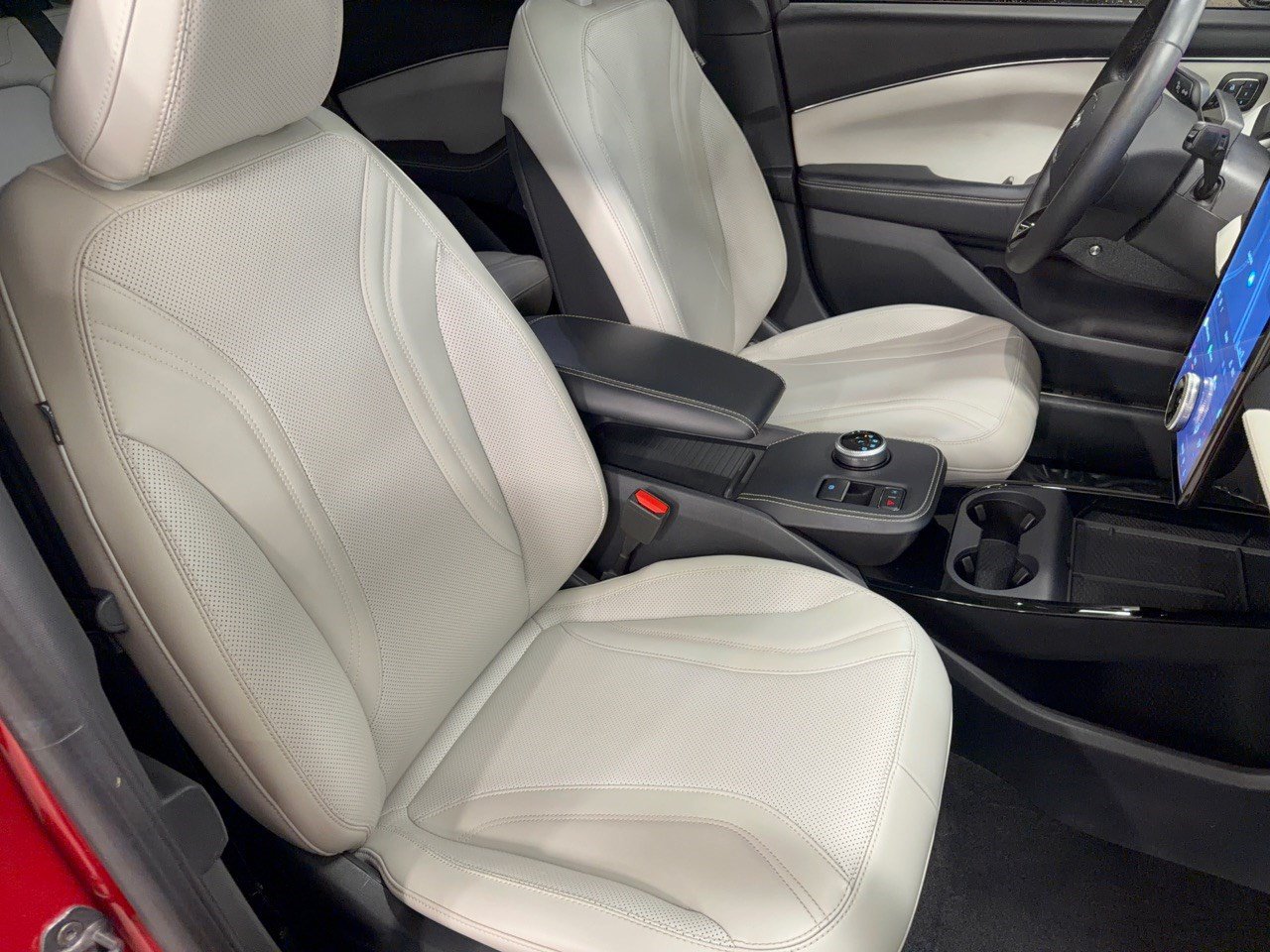 Used 2021 Ford Mustang Mach-E Premium RWD image 30