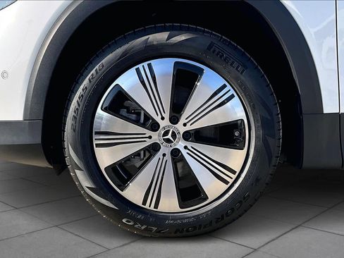 Used 2023 Mercedes-Benz EQB 300 4MATIC w/ Exclusive Package image 10