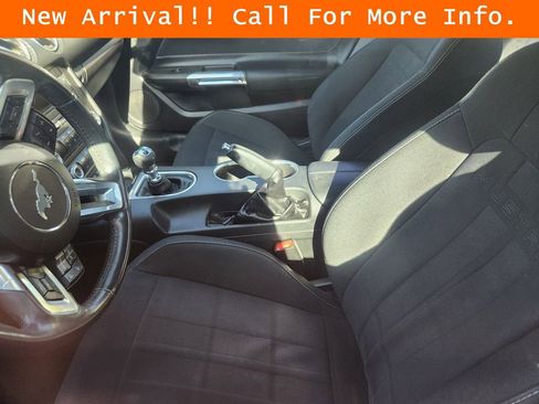 Used 2018 Ford Mustang EcoBoost image 9