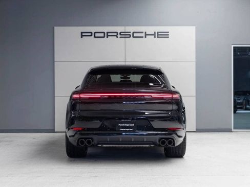 Certified 2026 Porsche Cayenne S AWD/4WD image 6