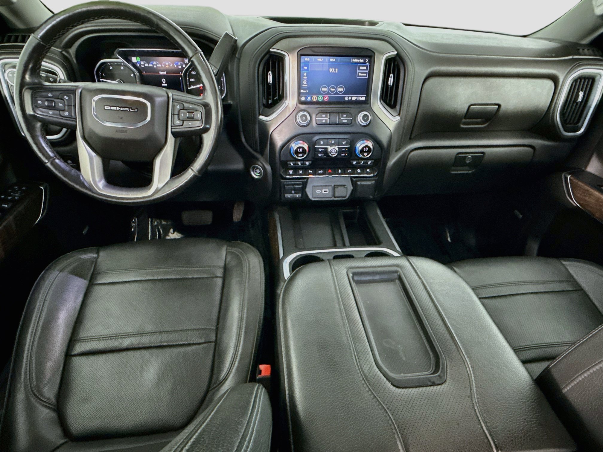 Used 2022 GMC Sierra 3500 Denali w/ Denali Black Diamond Edition AWD/4WD image 26