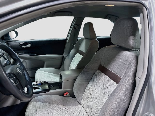 Used 2013 Toyota Camry LE FWD image 17