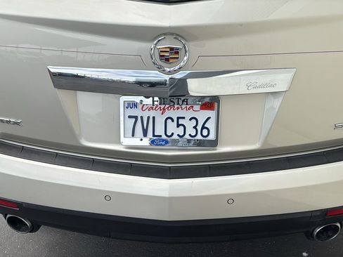 Used 2013 Cadillac SRX Luxury w/ Driver Awareness Package image 7