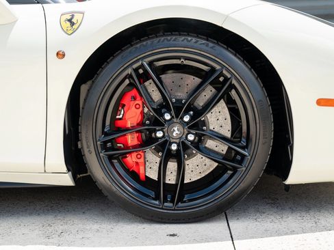 Used 2018 Ferrari 488 Spider RWD image 19