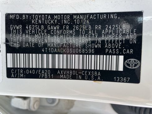 Used 2025 Toyota Camry SE image 40