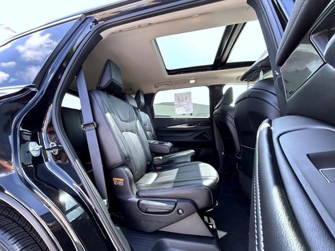 Certified 2025 INFINITI QX60 Pure AWD/4WD image 18