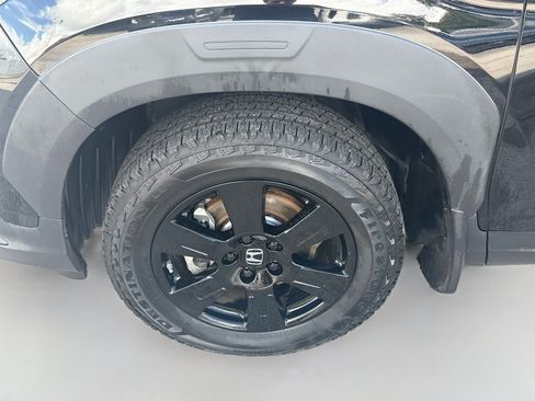 Certified 2022 Honda Pilot TrailSport image 37