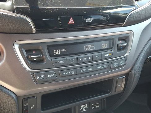 Used 2019 Honda Pilot EX image 17