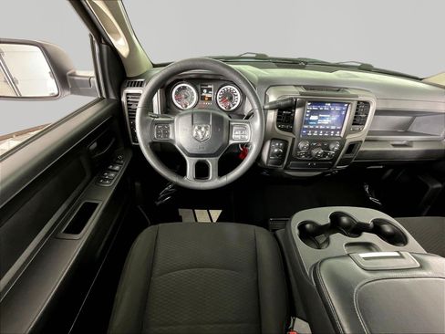 Used 2019 RAM 1500 Express w/ Wheel & Sound Group AWD/4WD image 9
