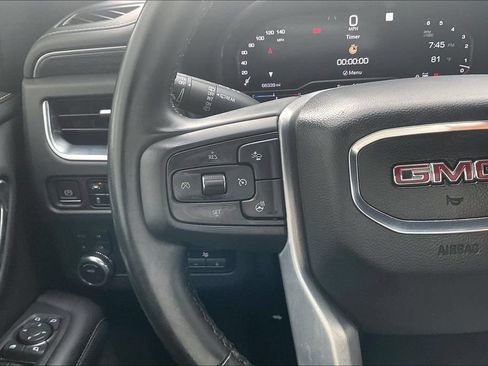 Used 2023 GMC Yukon XL SLT w/ SLT Premium Package AWD/4WD image 11