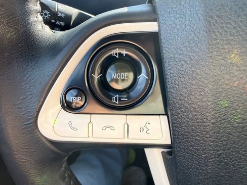 Used 2018 Toyota Prius Prime Premium image 33