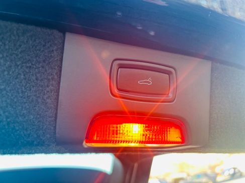 Used 2016 Porsche Cayenne S image 8