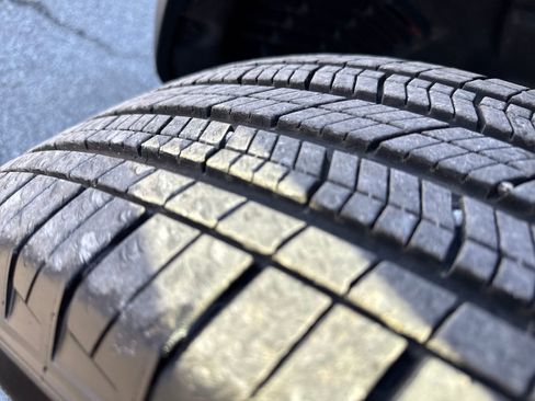 Used 2023 Jeep Grand Cherokee Limited image 46