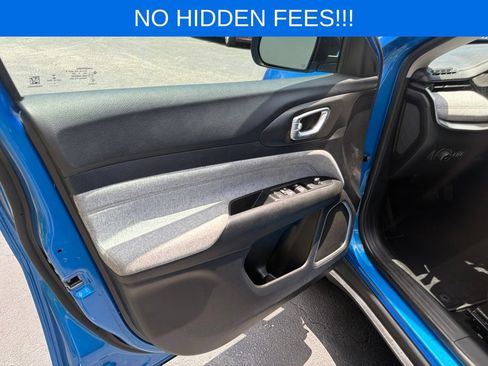 Used 2022 Jeep Compass Latitude AWD/4WD image 12
