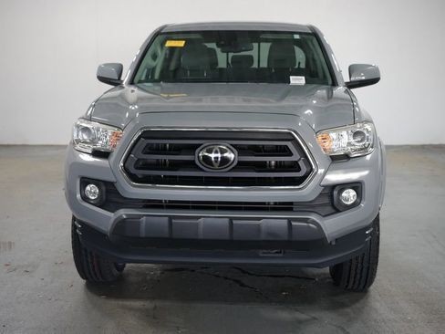 Used 2020 Toyota Tacoma SR5 RWD image 2