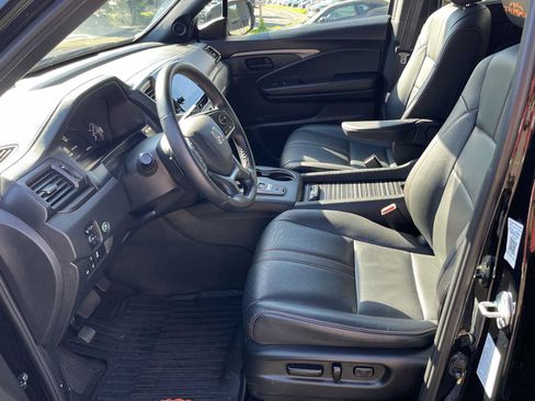 Used 2023 Honda Passport TrailSport image 10